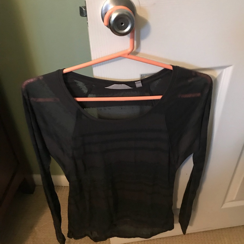 Athletica shirt
